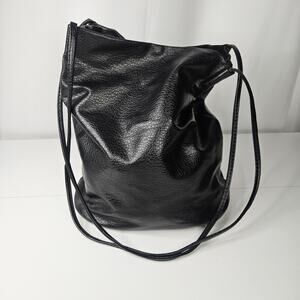 Vintage 80s Style Black Pebbled Leather Bucket Bag Double Shoulder Straps Purse